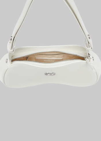 Play shoulder - 3